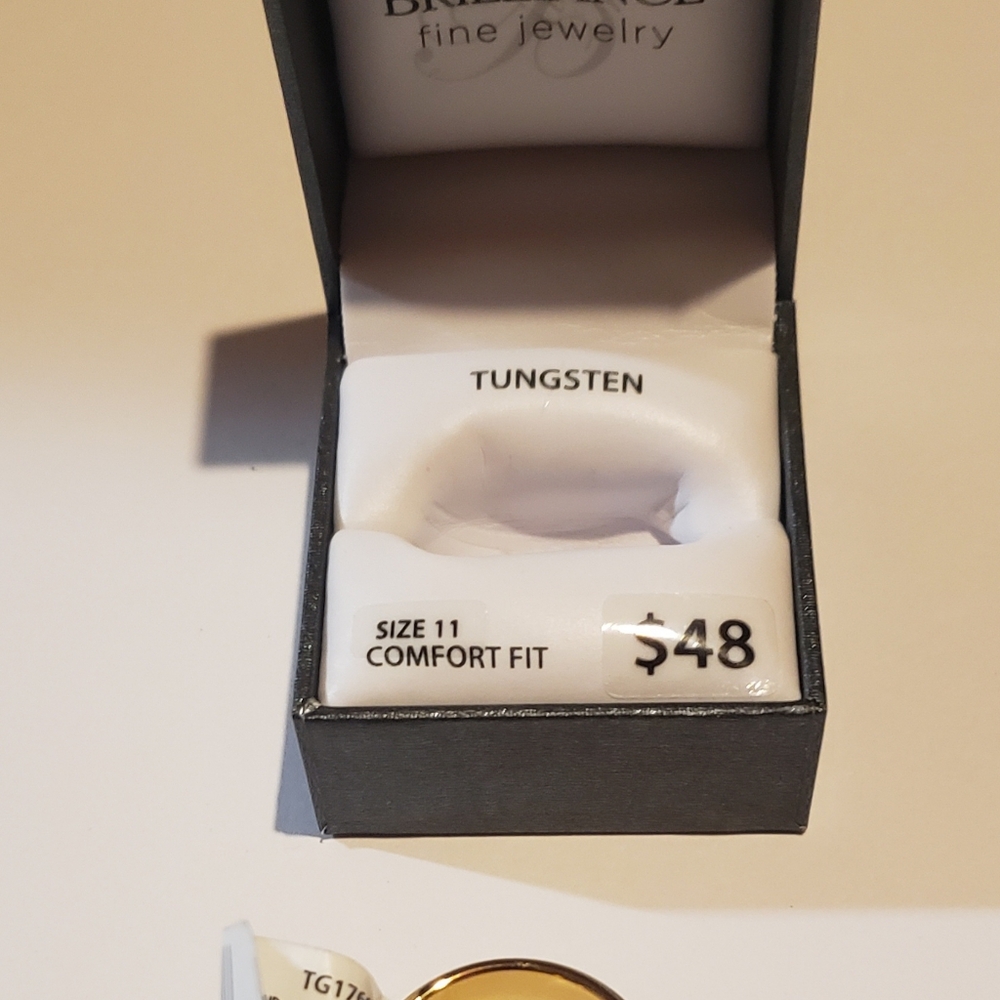 New Brilliance fine jewelry Tungsten yellow IP band size 11 - Picture 2 of 9